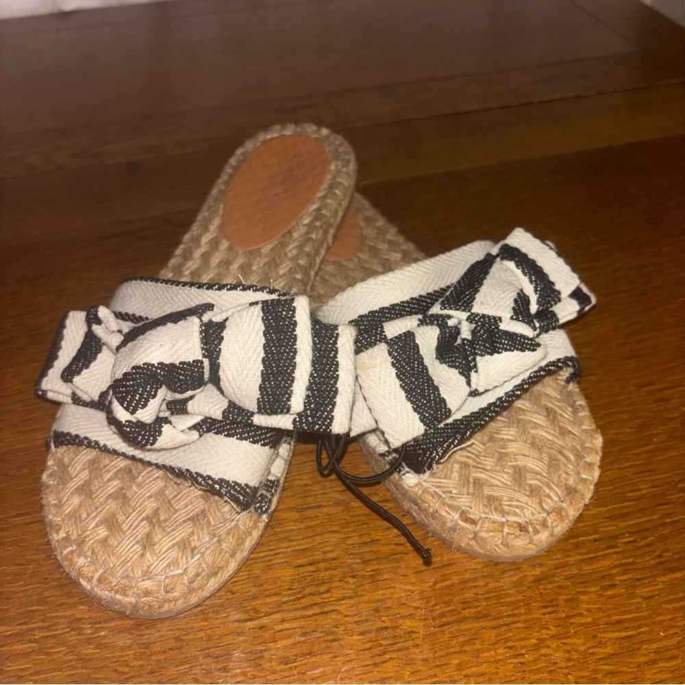 Ethan Valdes Espadrilles Sandal Slides Size 39 Or  8.5 US Navy And White